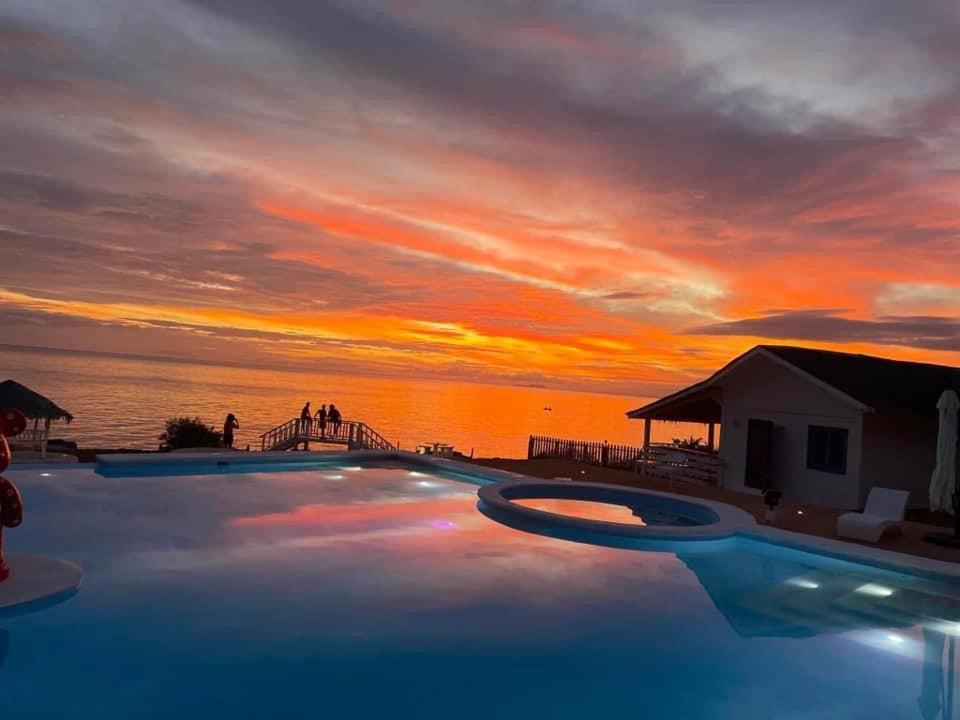 Henyuan Resort Siquijor Exterior photo
